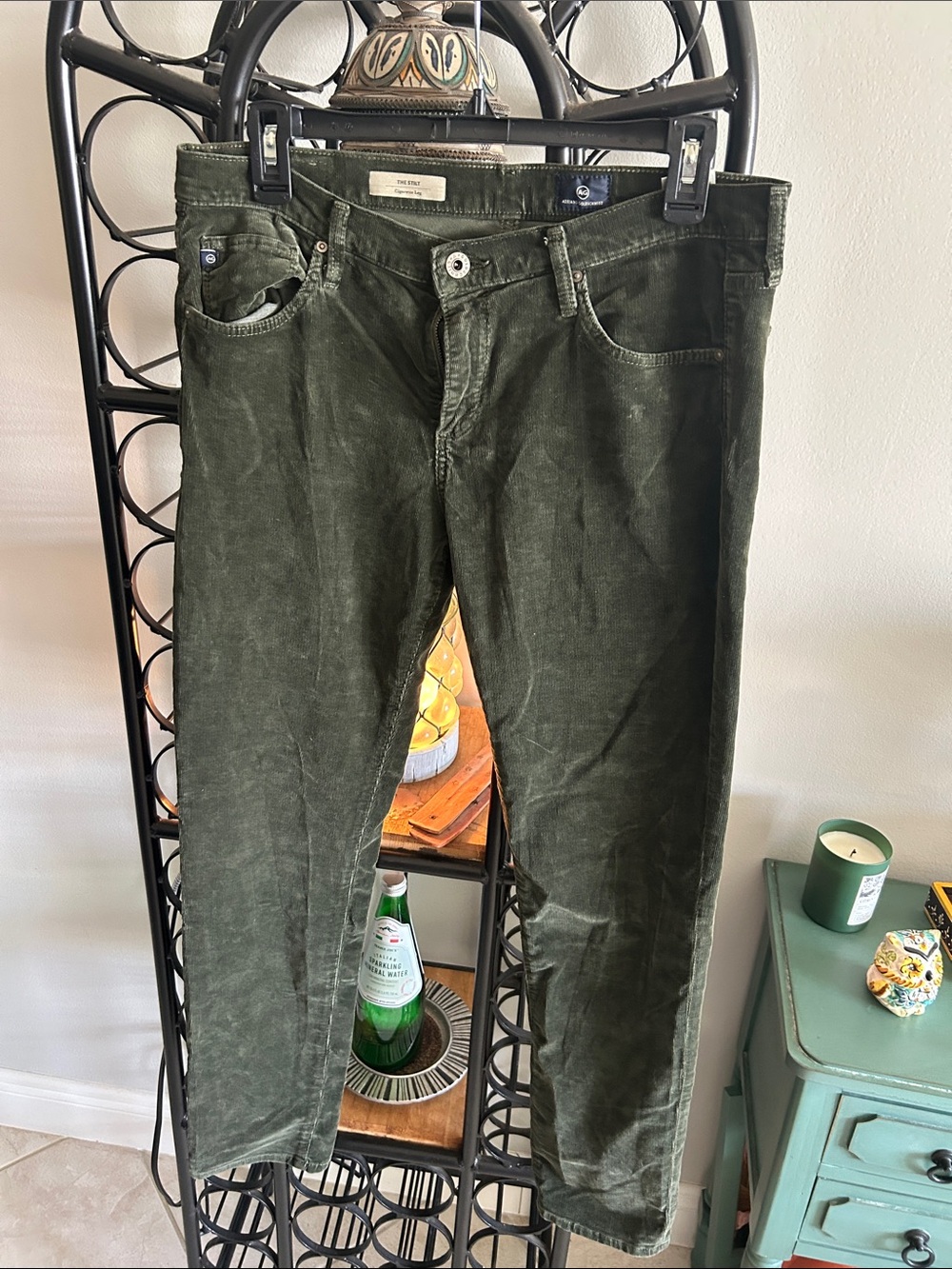 Ag Adriano Goldschmied Dark Olive Corduroy women’s. Size 31r. Stretch stilt